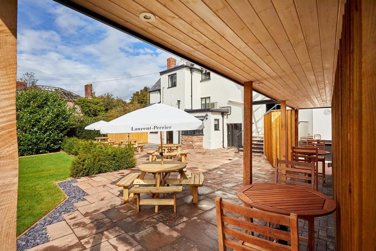 Inn The New Peterstow